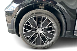 musta Porsche Macan 2026 kuva 9.