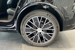 musta Porsche Macan 2026 kuva 10.