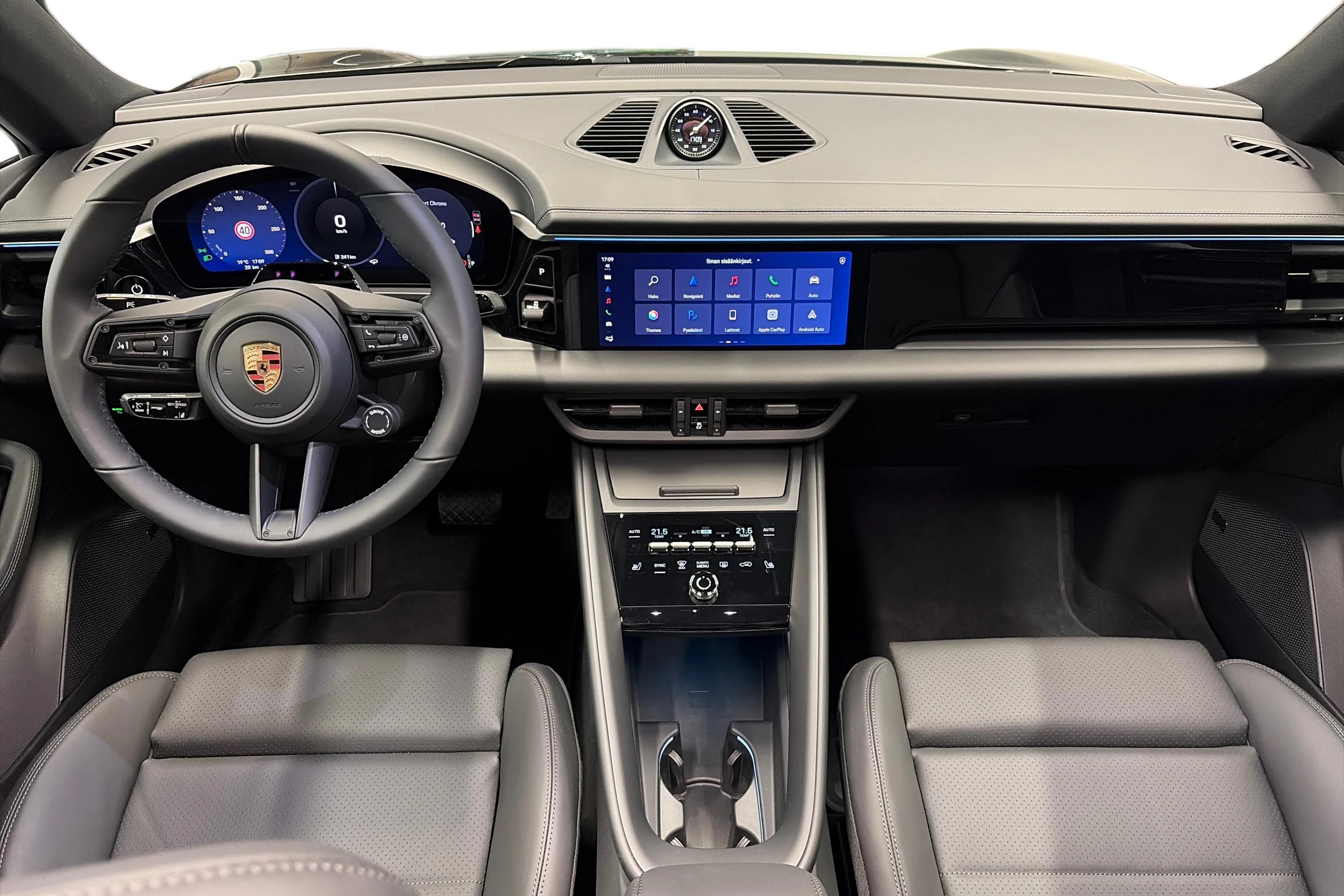 harmaa Porsche Macan 2026 kuva 7.