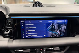 harmaa Porsche Macan 2026 kuva 20.