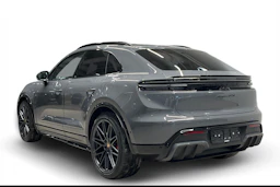 harmaa Porsche Macan 2026 kuva 2.