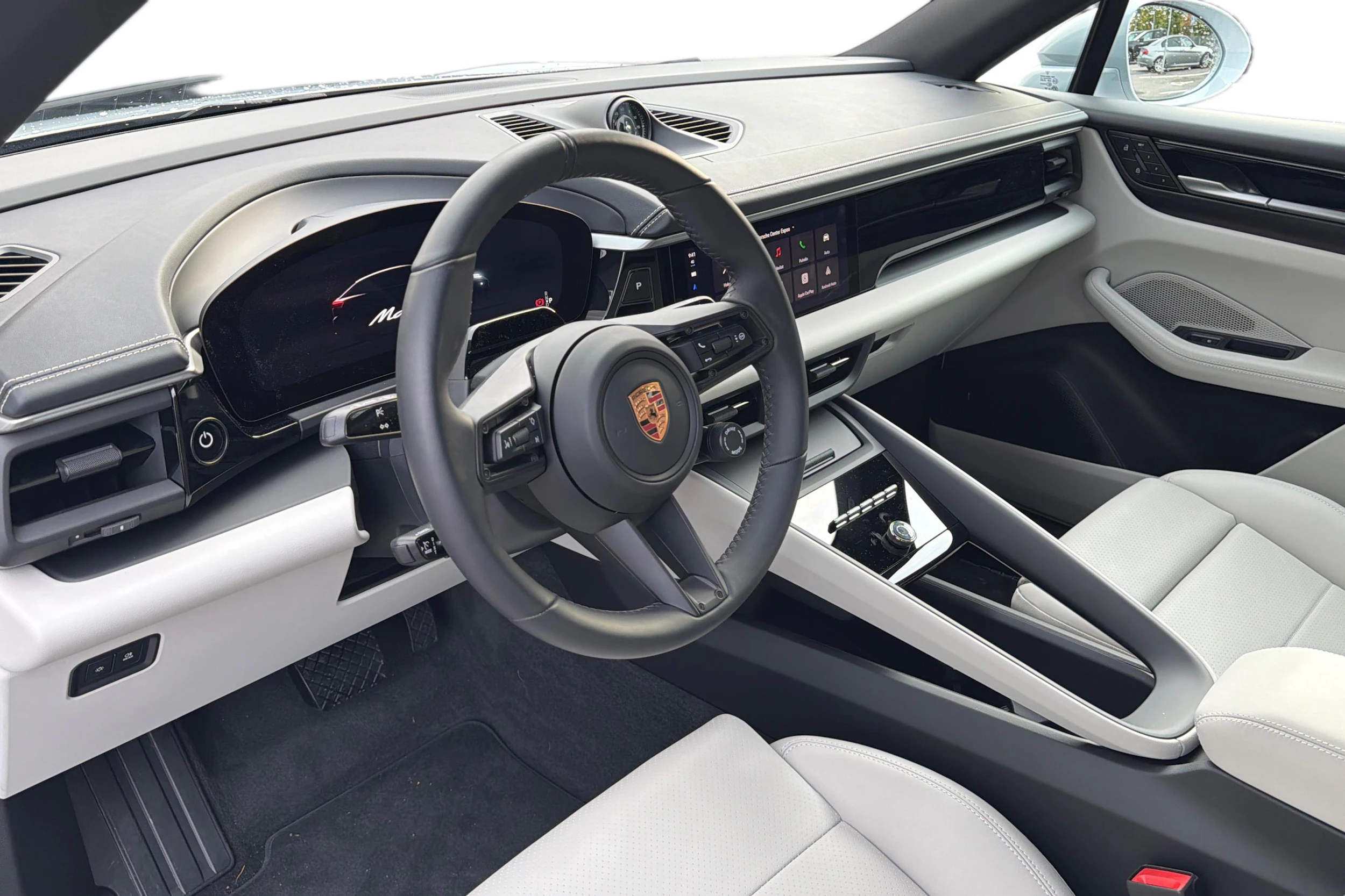 harmaa Porsche Macan 2026 kuva 6.