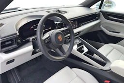 harmaa Porsche Macan 2026 kuva 6.
