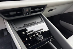 harmaa Porsche Macan 2026 kuva 17.