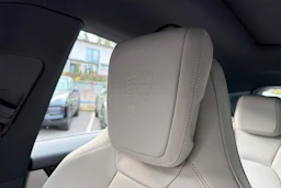 harmaa Porsche Macan 2026 kuva 21.