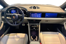 sininen Porsche Macan 2026 kuva 7.