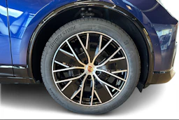 sininen Porsche Macan 2026 kuva 9.