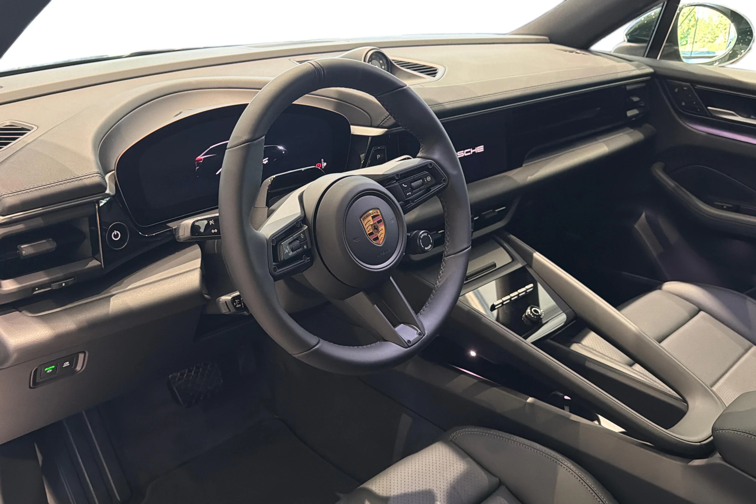 vihreä Porsche Macan 2026 kuva 6.