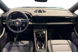 vihreä Porsche Macan 2026 kuva 7.