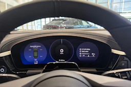 vihreä Porsche Macan 2026 kuva 18.