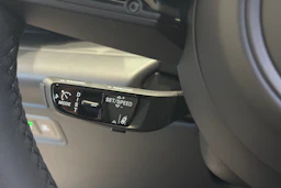 vihreä Porsche Macan 2026 kuva 19.