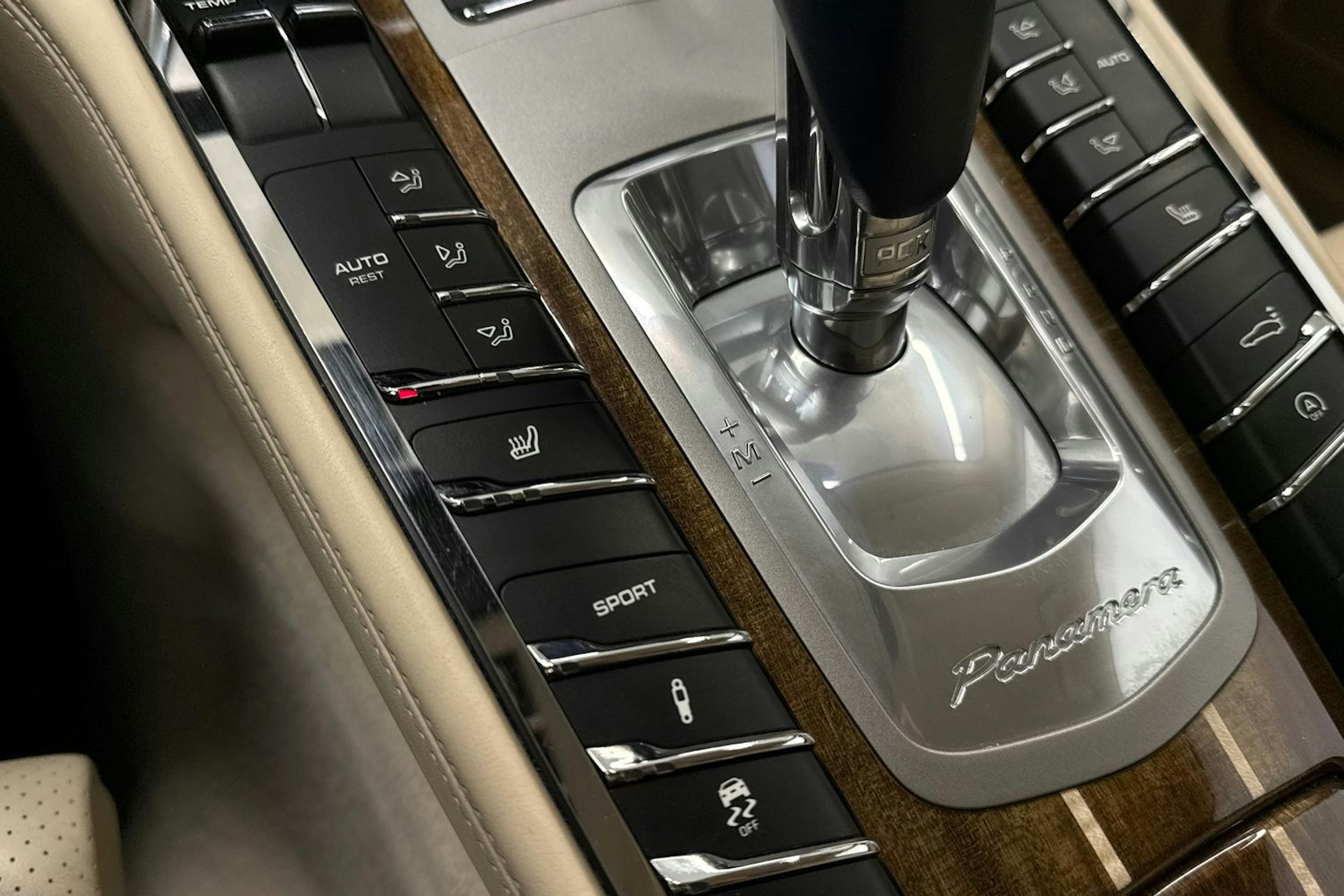 Sininen Porsche Panamera 2010 kuva 33.