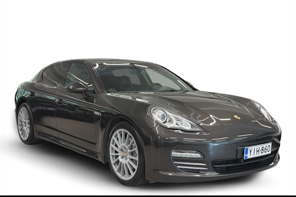 Porsche Panamera 4