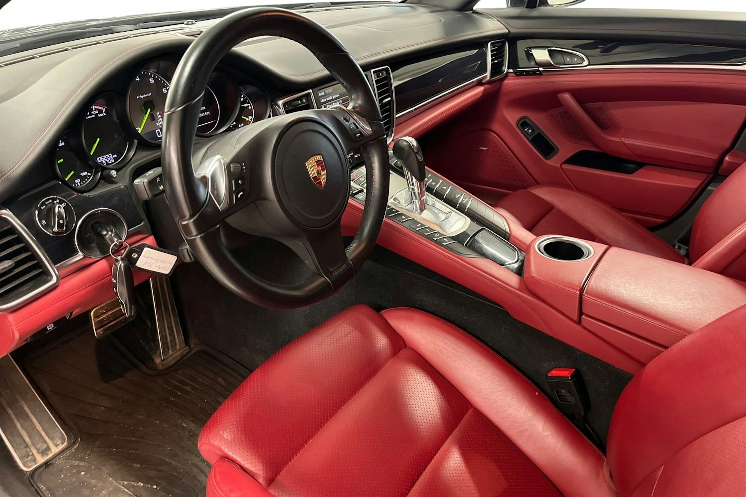 musta Porsche Panamera 2014 kuva 3.