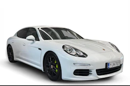 Valkoinen Porsche Panamera 2014 kuva 1.
