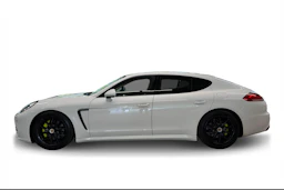 Valkoinen Porsche Panamera 2014 kuva 6.