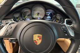 Valkoinen Porsche Panamera 2014 kuva 21.
