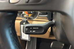 Valkoinen Porsche Panamera 2014 kuva 22.