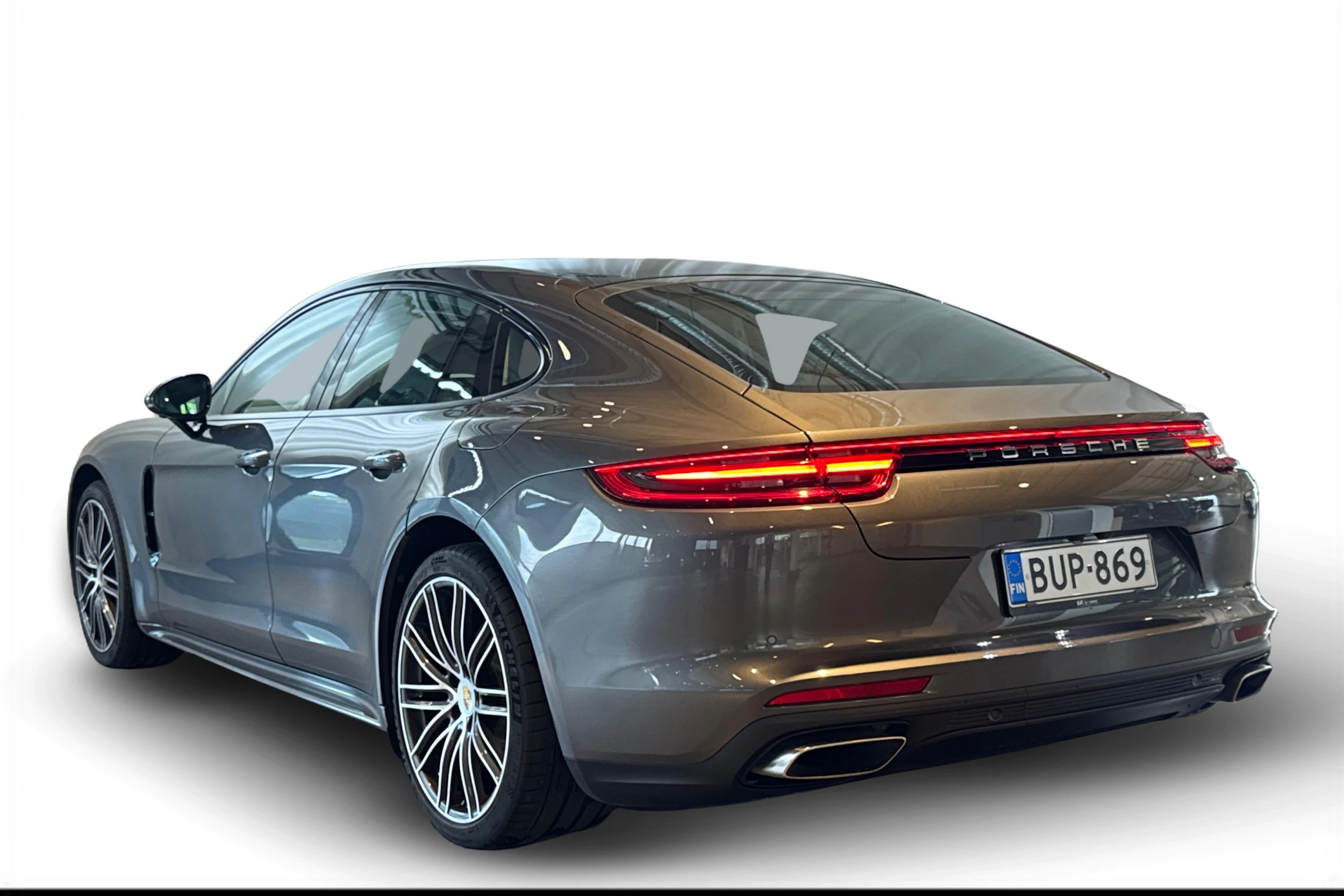 met. harmaa Porsche Panamera 2017 kuva 2.