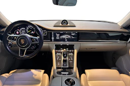 met. harmaa Porsche Panamera 2017 kuva 7.