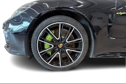 Musta Porsche Panamera 2017 kuva 9.