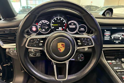 Musta Porsche Panamera 2017 kuva 15.
