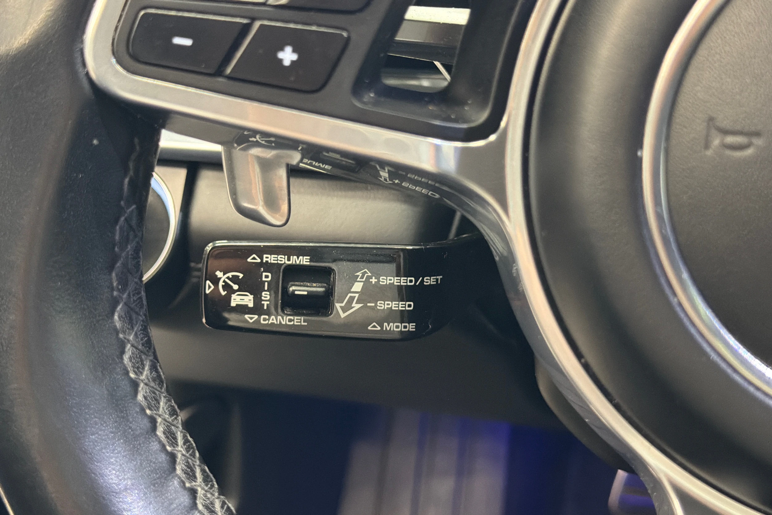 Musta Porsche Panamera 2017 kuva 17.