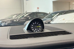 Musta Porsche Panamera 2017 kuva 20.