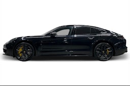 Musta Porsche Panamera 2017 kuva 5.