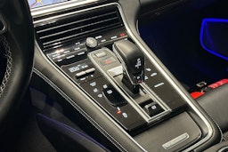 Musta Porsche Panamera 2017 kuva 14.