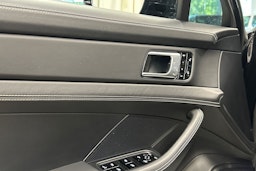 Musta Porsche Panamera 2017 kuva 17.