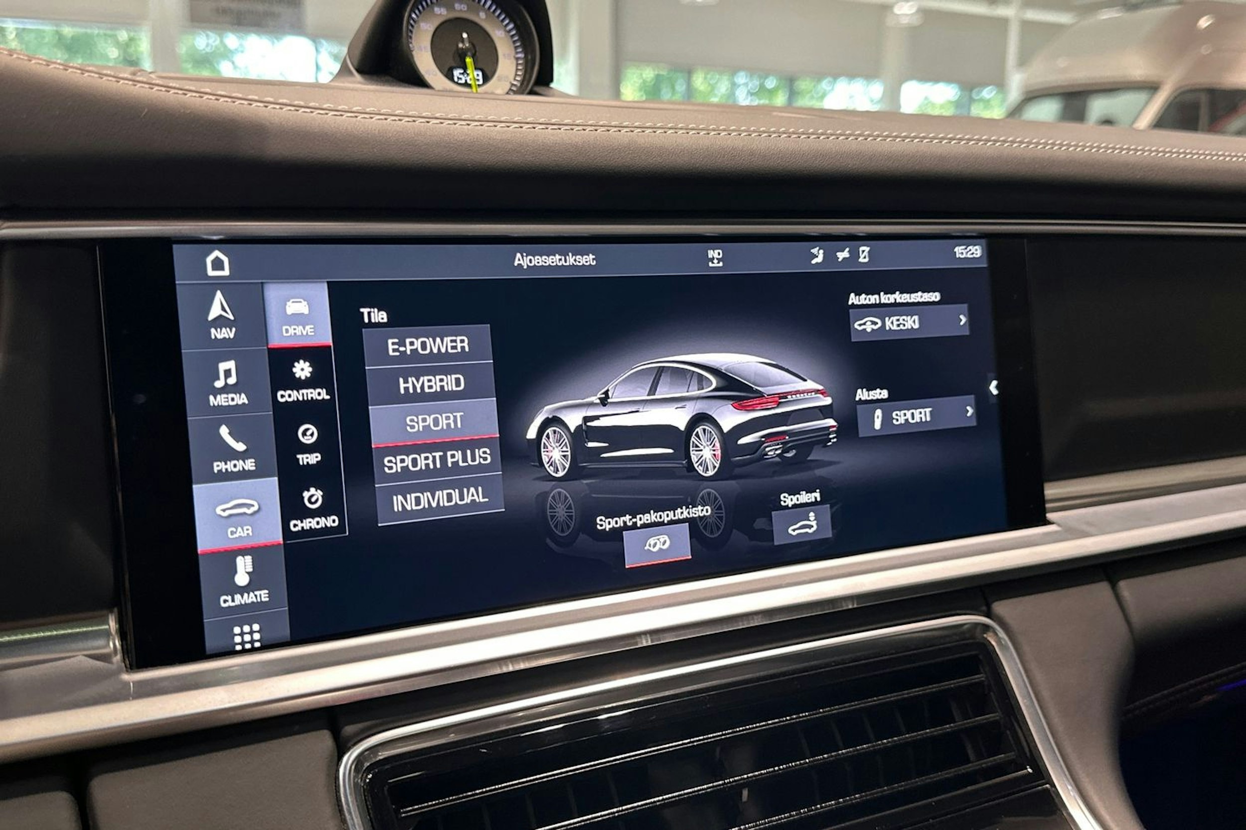 Musta Porsche Panamera 2017 kuva 19.