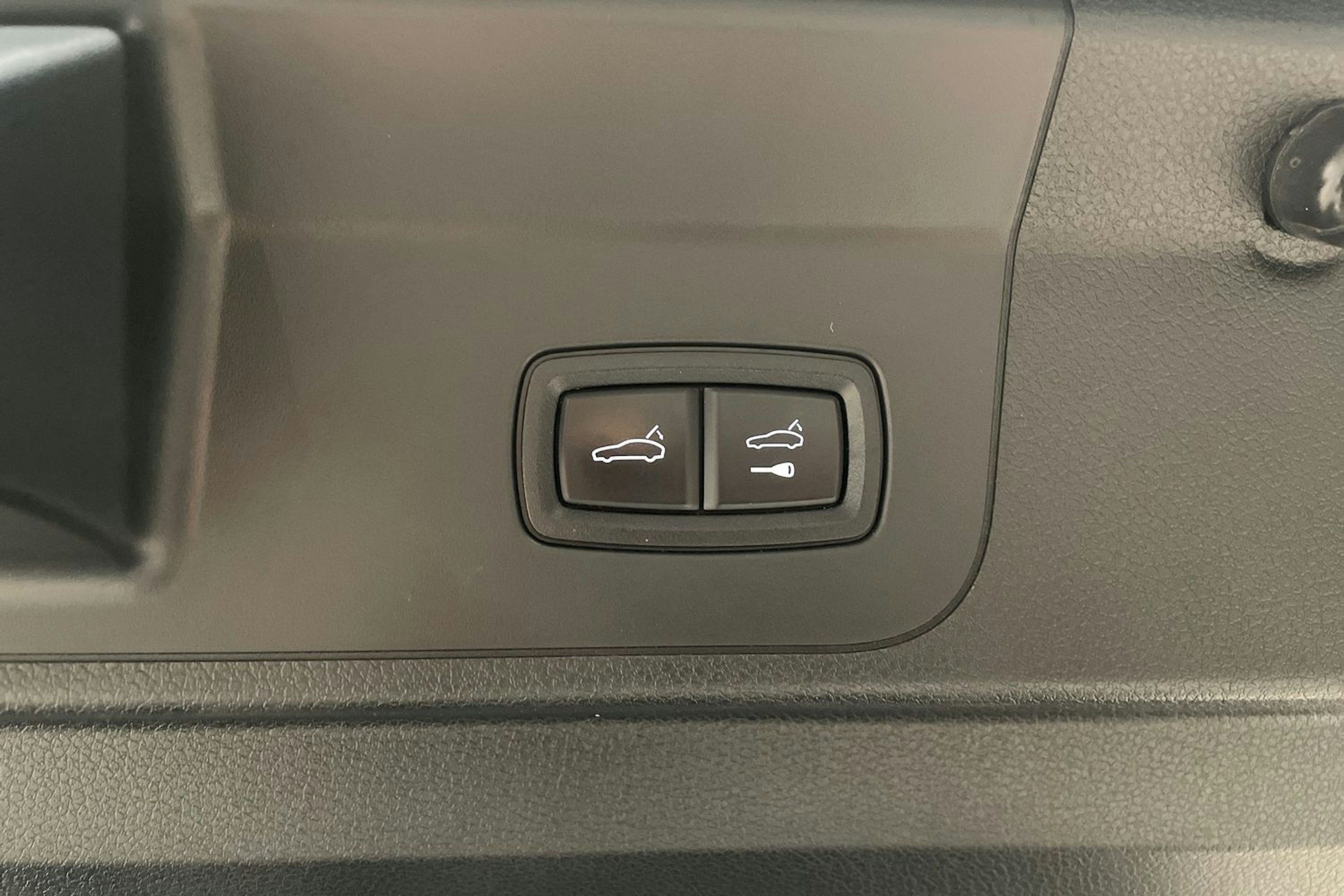 Musta Porsche Panamera 2017 kuva 26.