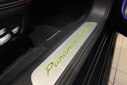 Musta Porsche Panamera 2017 kuva 28.