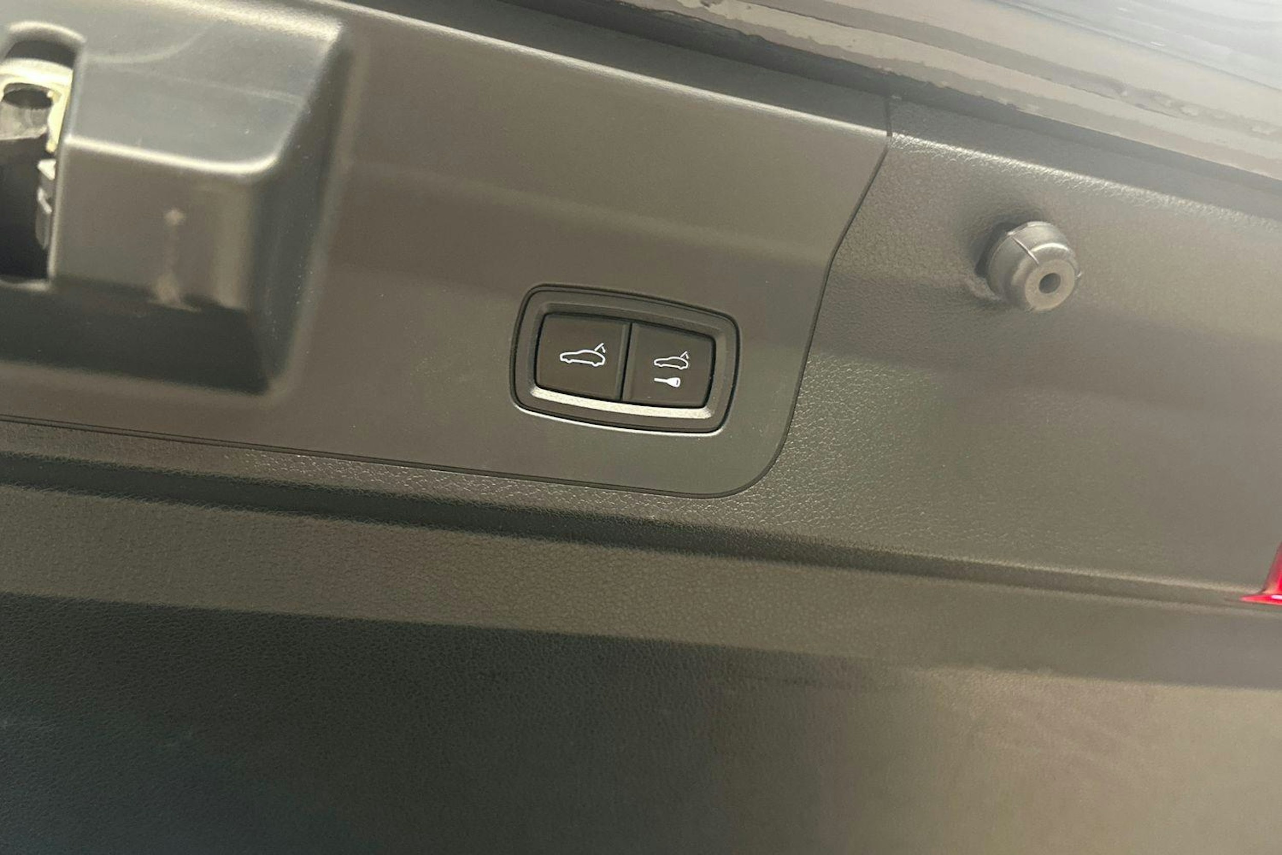 musta Porsche Panamera 2017 kuva 22.