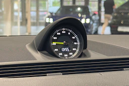 Harmaa Porsche Panamera 2017 kuva 20.