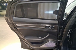 musta Porsche Panamera 2017 kuva 21.