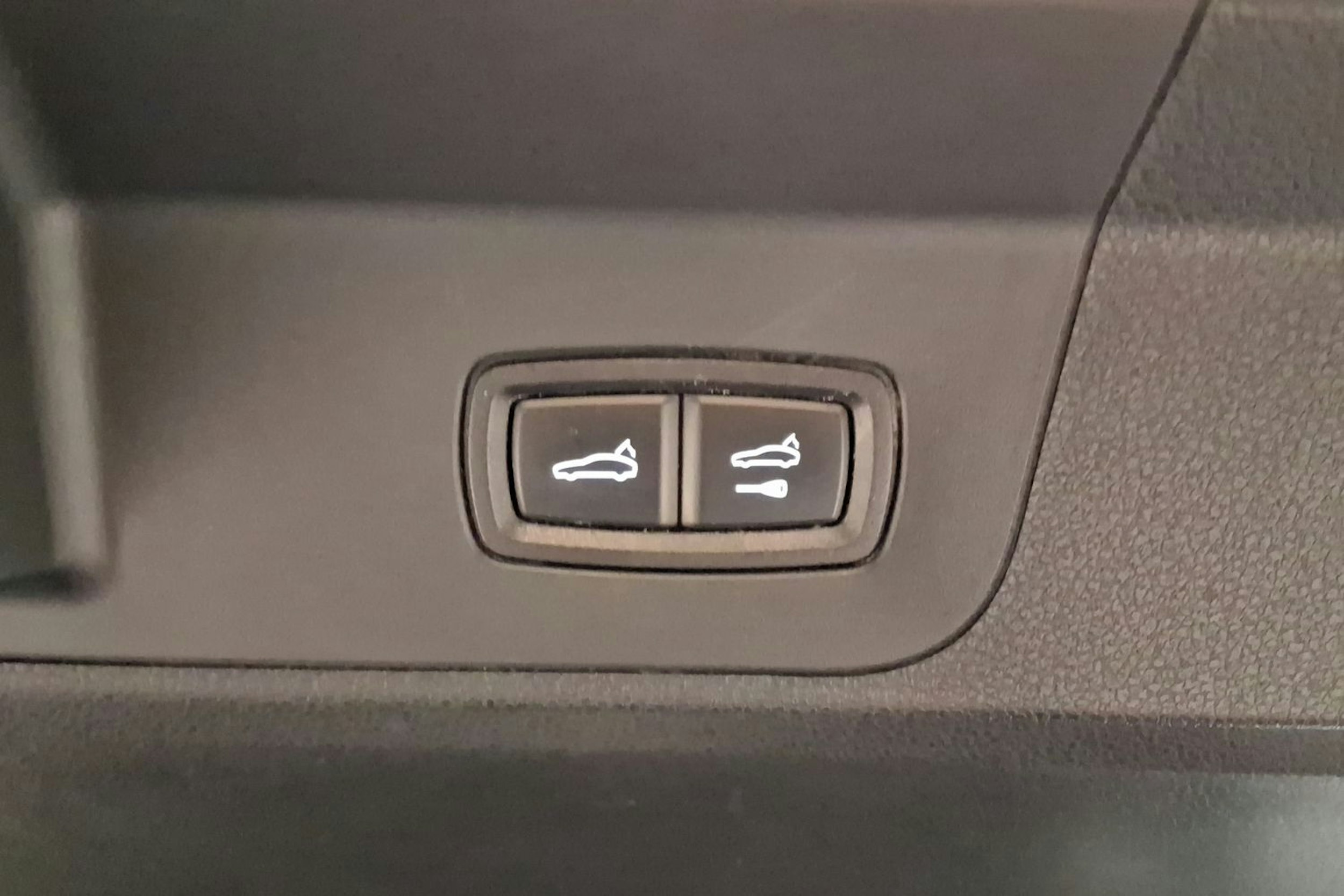 musta Porsche Panamera 2017 kuva 28.