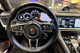 musta Porsche Panamera 2018 kuva 14.