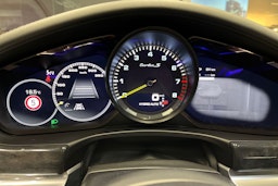 musta Porsche Panamera 2018 kuva 15.