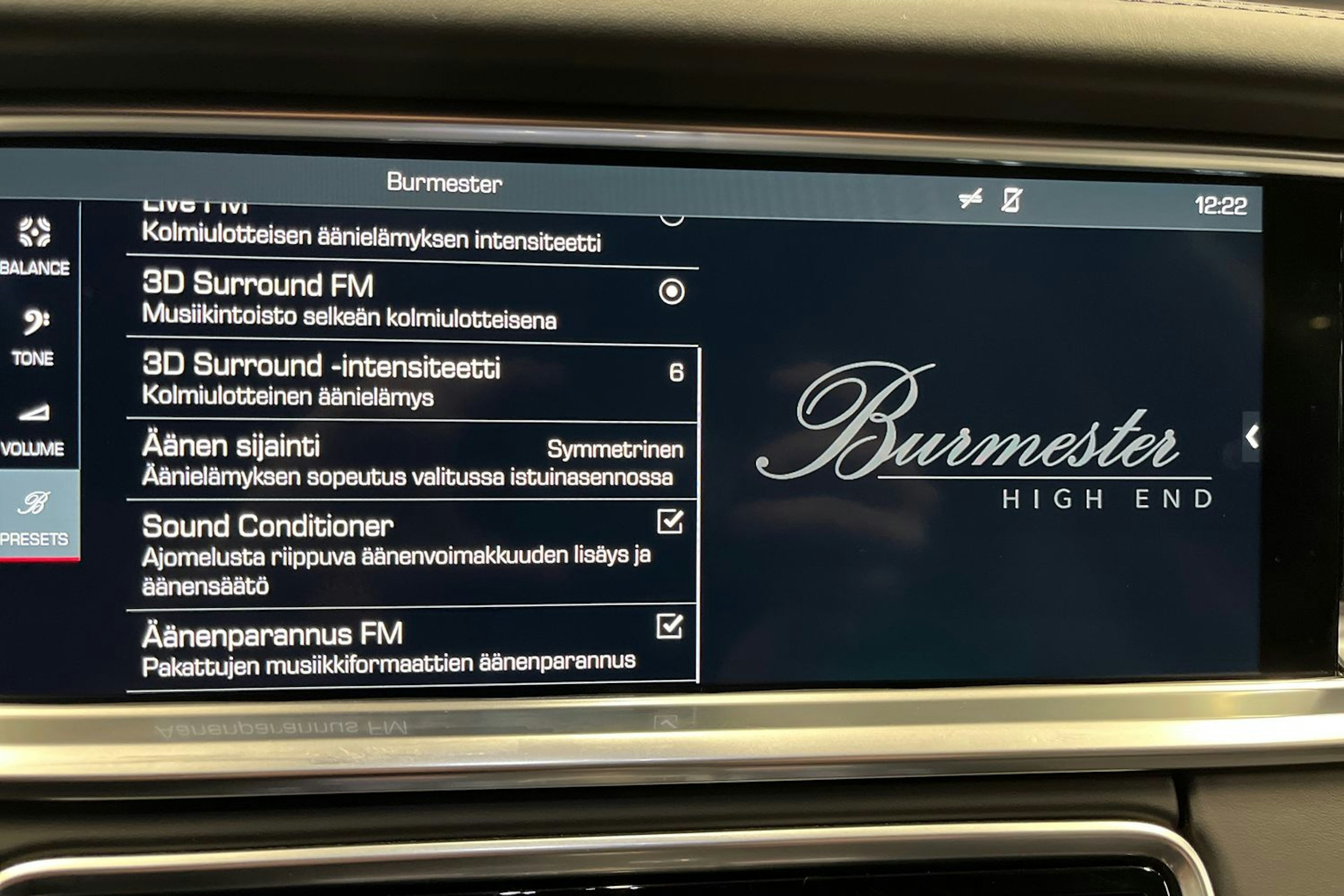 musta Porsche Panamera 2018 kuva 18.