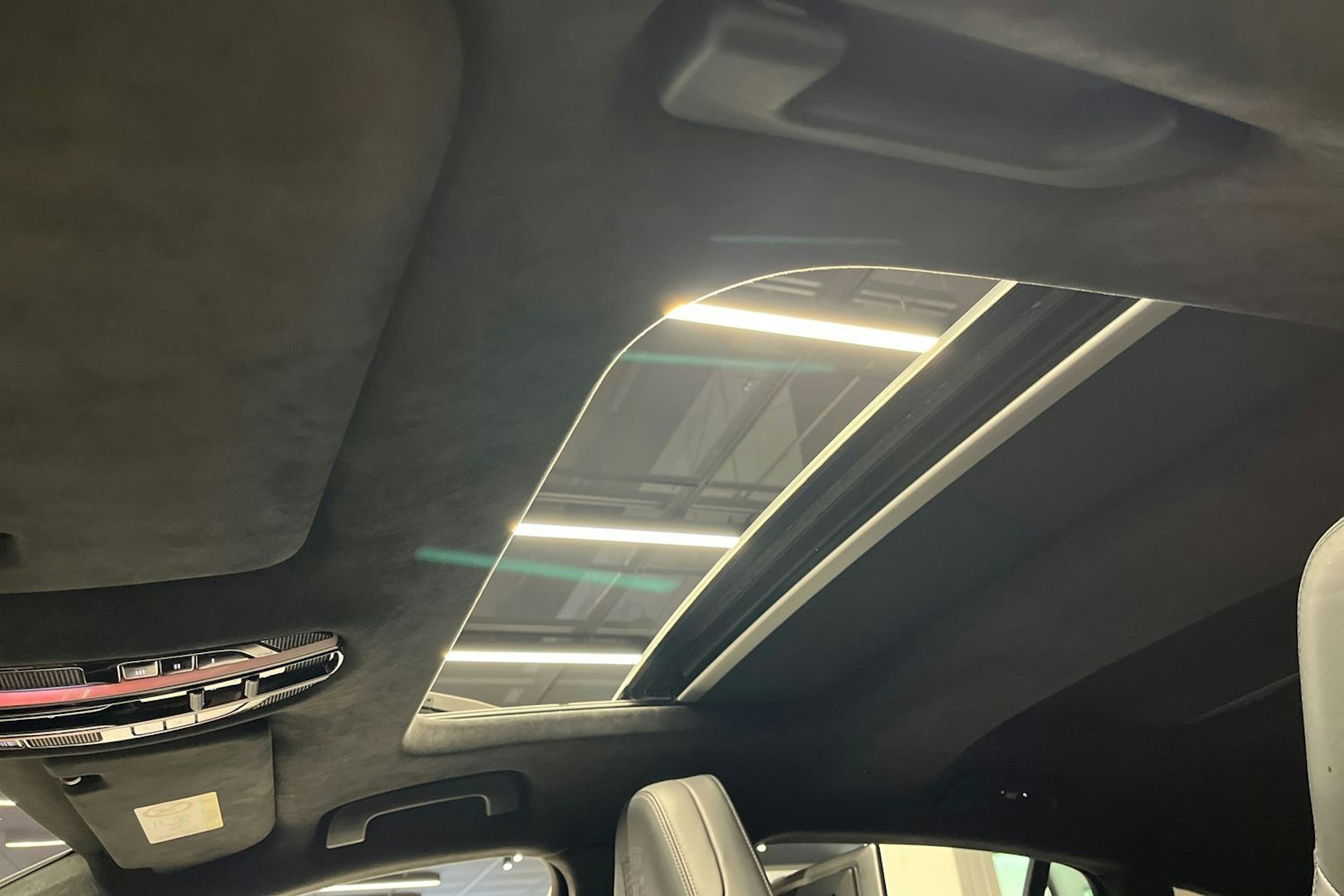 musta Porsche Panamera 2018 kuva 22.