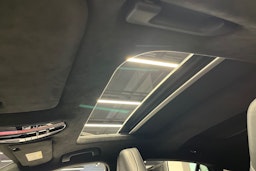 musta Porsche Panamera 2018 kuva 22.