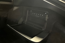 musta Porsche Panamera 2018 kuva 30.