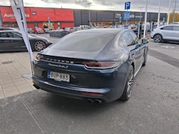 sininen Porsche Panamera 2018 kuva 3.