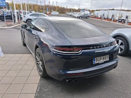 sininen Porsche Panamera 2018 kuva 4.