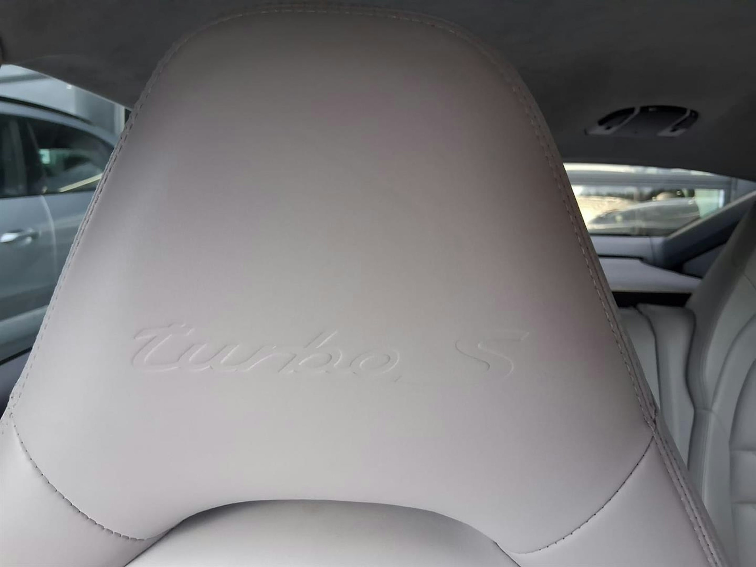 sininen Porsche Panamera 2018 kuva 5.