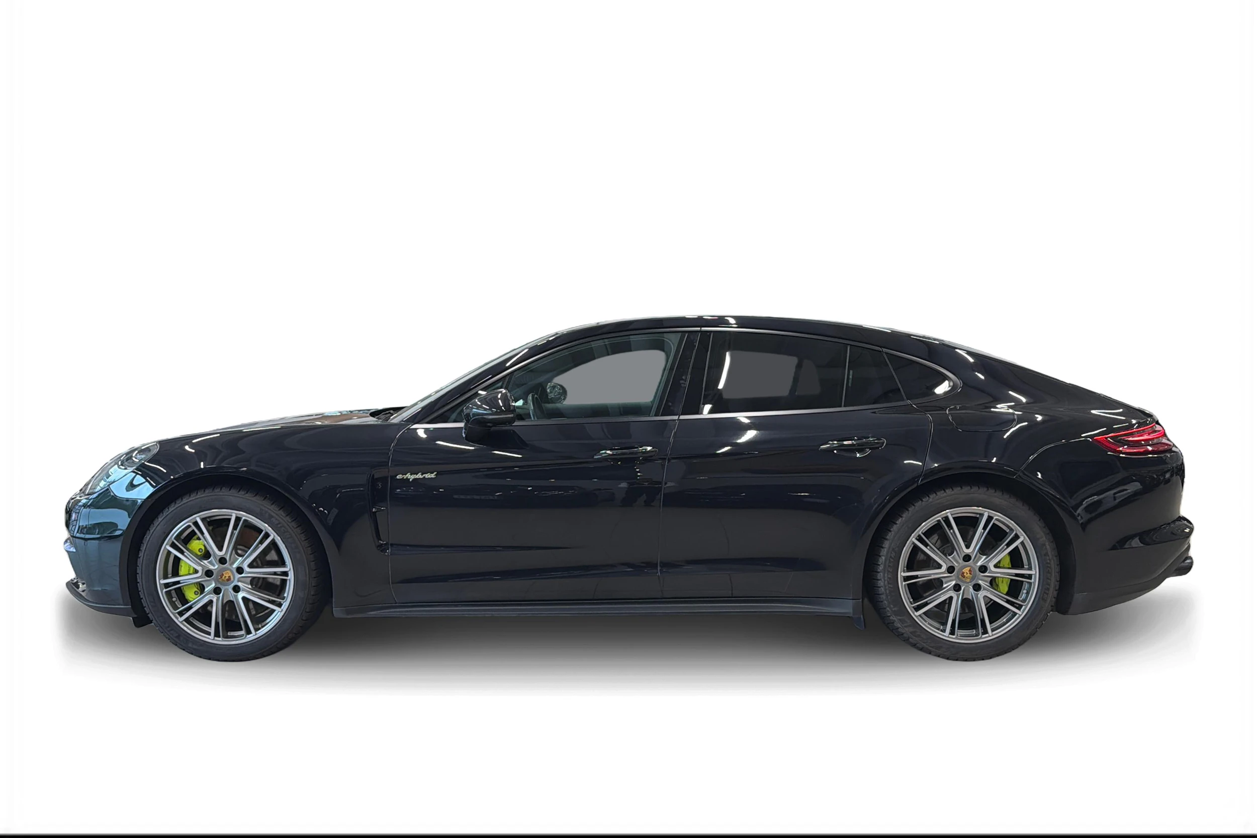 Musta Porsche Panamera 2018 kuva 5.