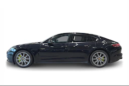 Musta Porsche Panamera 2018 kuva 5.