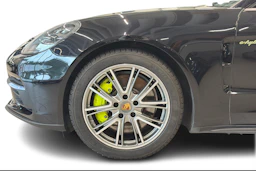 Musta Porsche Panamera 2018 kuva 8.